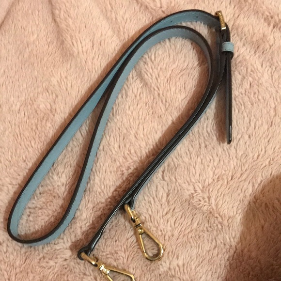 Michael kors, pale blue purse - Picture 5 of 7